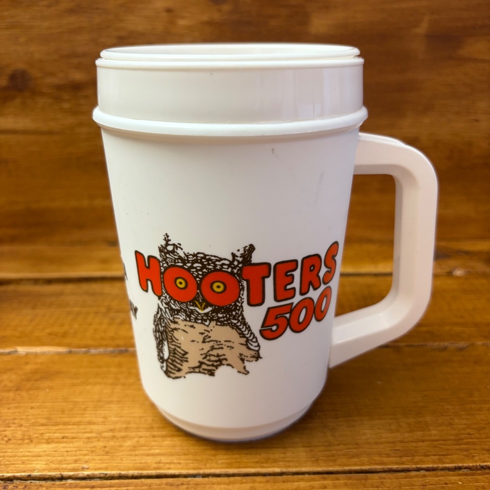 Vtg Hooters 500 Travel Mug White 1992 Atlanta Motor Speedway MBNA America Cup